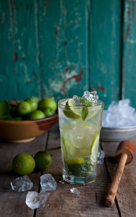 completewealth:  Cocktail Corner: The Mojito   C/o:thatsmysteez 