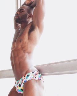 malefeed:   kevincarnell: hands to myself