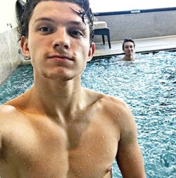 myperfectionnmyblog:Tom Holland &amp; Harrison Osterfield