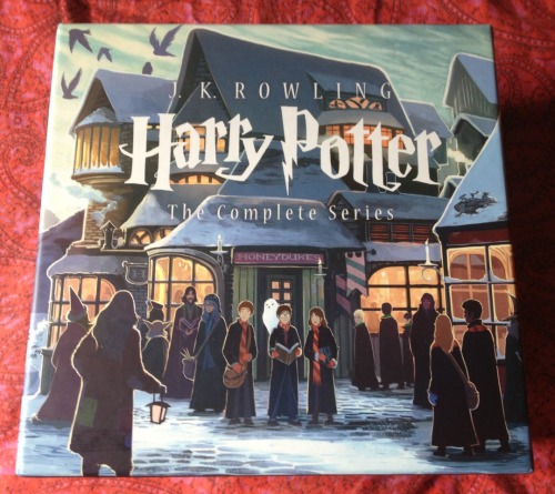 nicodiangeloisdead:  infallibleherondale:  maryannisawkward:  My new Harry Potter paperback set came in the mail! These have the cover illustrations by Kazu Kibuishi. Together, the set spines make Hogwarts castle and the illustrations around the set case