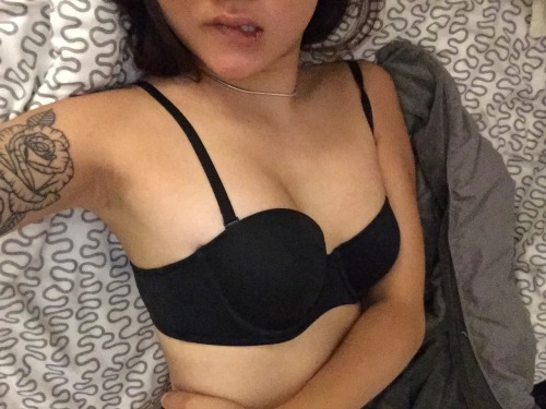 stonerjpeg: Y'all asked for more booty pics so here