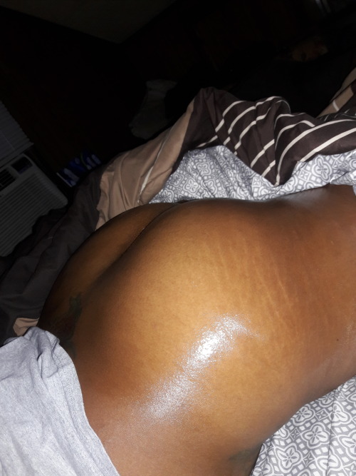 wifey-thick:  Reblog if you would rub her down with baby oil!!