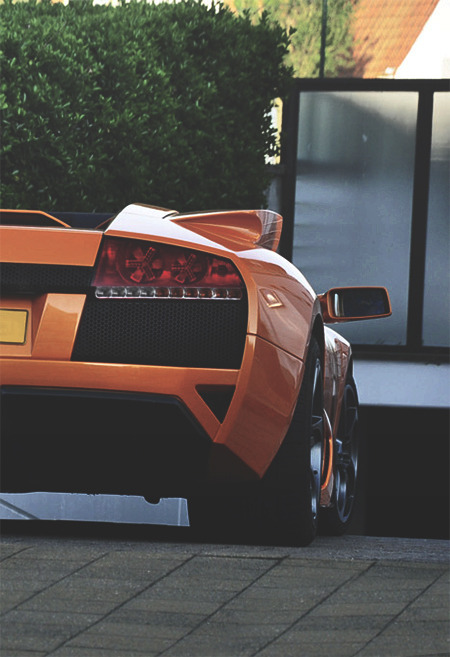 visualcocaine:  LP640.      