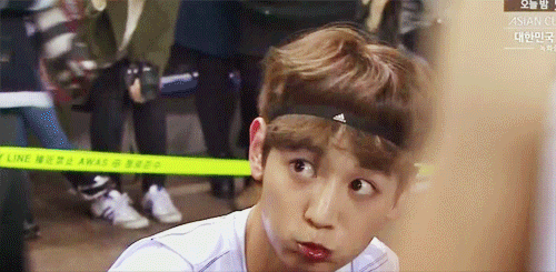 Kiss me, Tae — Gif Spam: Minho