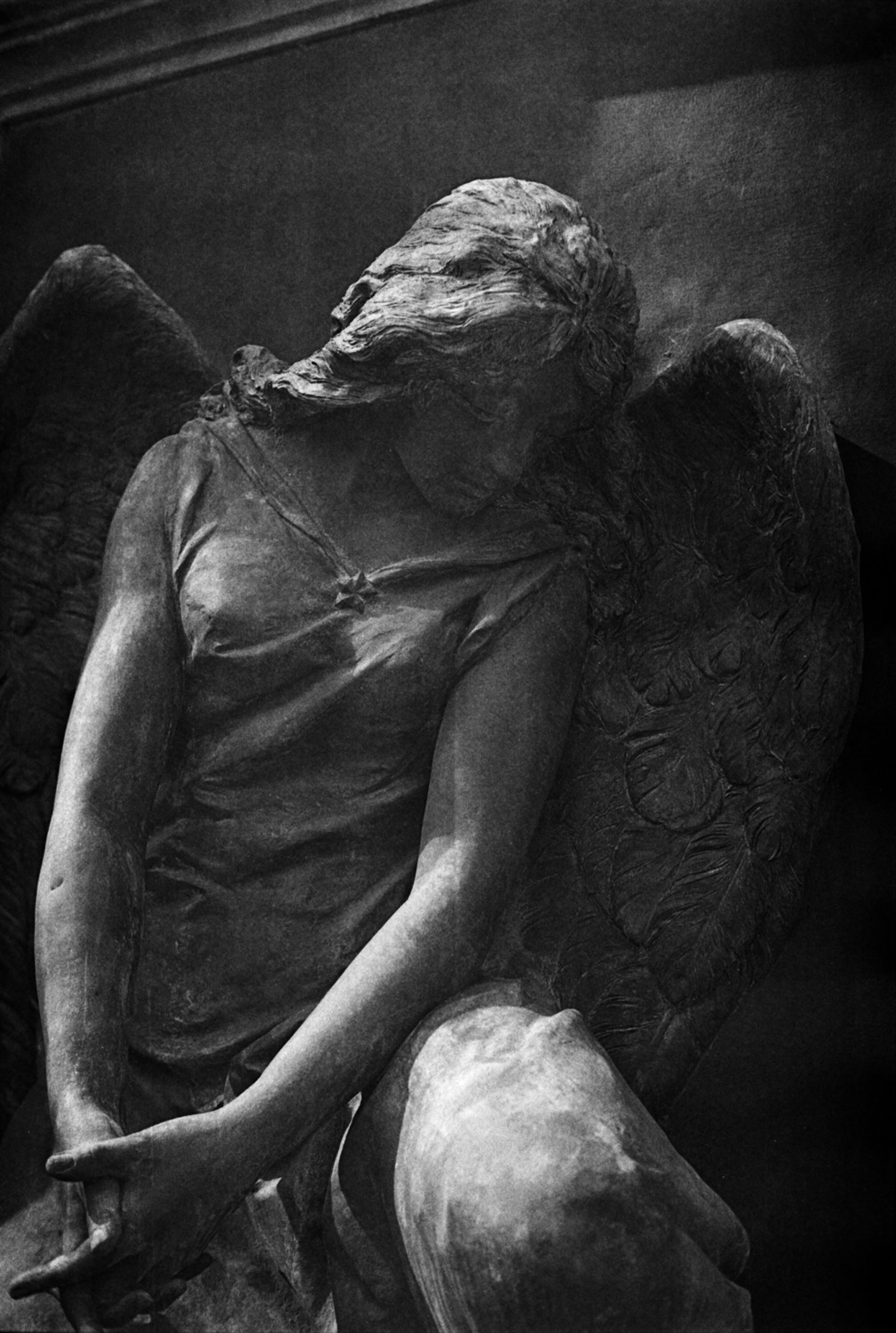 invisible-eyes:Friedhof Hasenheide, Berlin