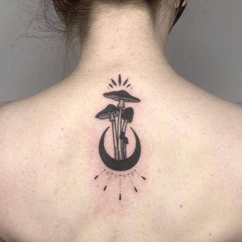 ig: erod.tattoo back;blackw;moon;mushroom