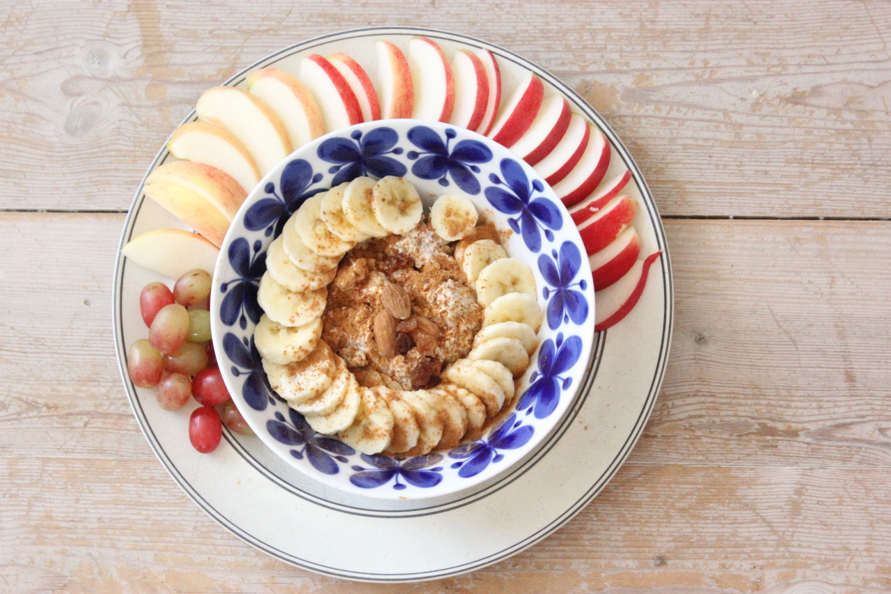 whenspeakingofavegan:  Breakfast: raw-buckwheat porridge made of: sprouted buckwheat,