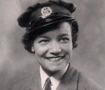 celebratingamazingwomen:Lilian Bader (18 February 1918 – 13 March 2015) wasone of the first Black wo