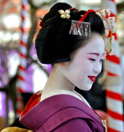 okiya:  Maiko (Geisha Apprentice) (by crossfire_dave)