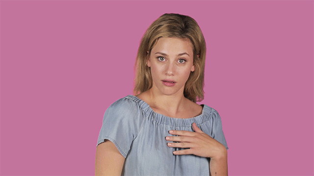 “Hey, you look pretty today!”
Me:
@lilireinhart the meme queen everybody 👏🏽