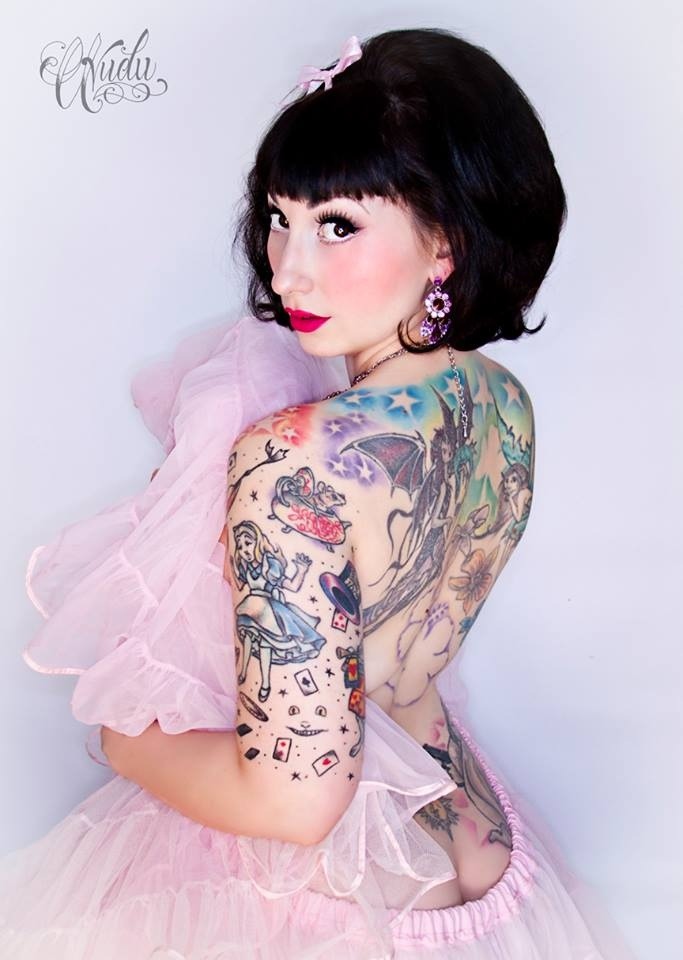 pinupgirlsdoitbetter:  Kallisto Killer 