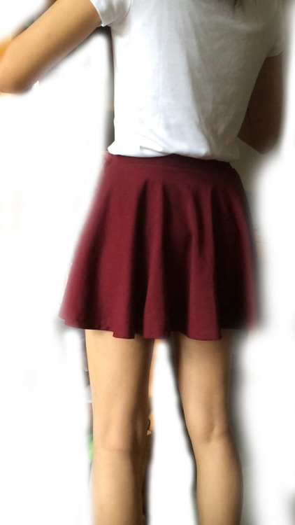 asiavoyeur: short red skirt upskirt