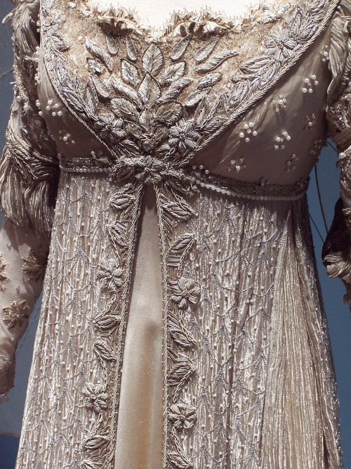 ruched: “Breathe” gown worn by Drew Barrymore in Ever After (1998)Costume design by Jenn