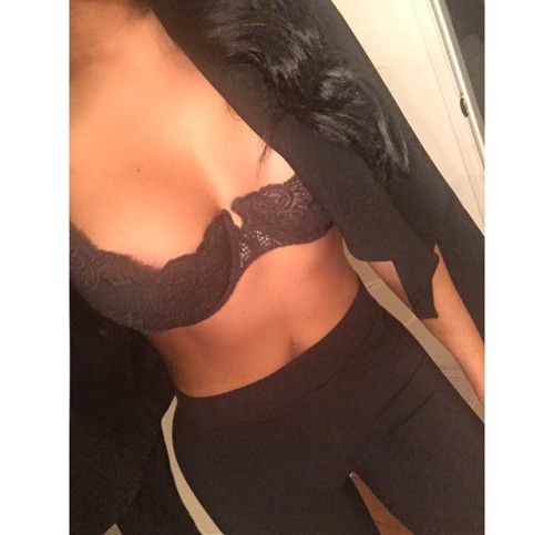 chanel-and-louboutins:  Jessicarich