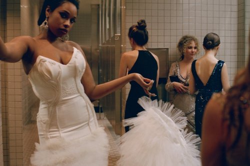 surfide: dailyactress: The MET Gala bathroom by Cass Bird I love this because they all know they loo