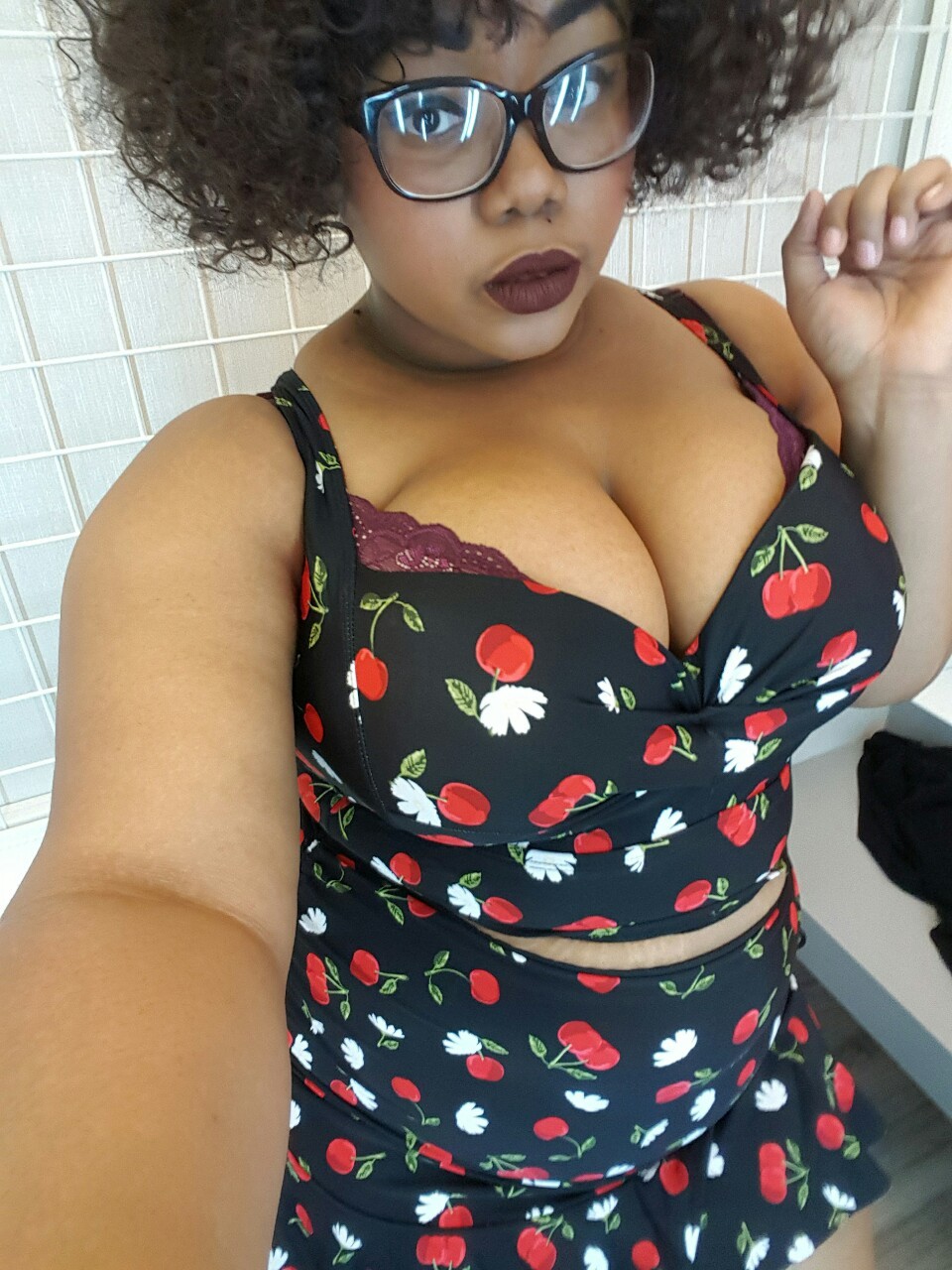 bustyspice:  afatblackfairy:  Tried on a Torrid bikini. It was fun ^_^  😍😍😍