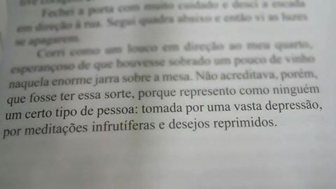 south-0f-nowhere:  No livro Pedaços de caderno manchado de vinho