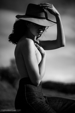 #patreon #blackandwhite #models #modelphotography #models #photography #model-“Film Noir,” 2019Find all my uncensored photo sets only on Patreon!