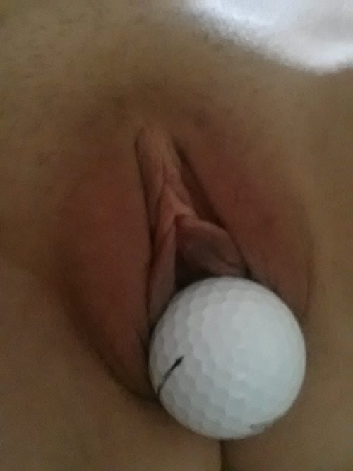 hubbynwife:  My husband is golfing today and not sexting me at all. Feeling neglected but I have his 19th Hole here for him when he gets home!