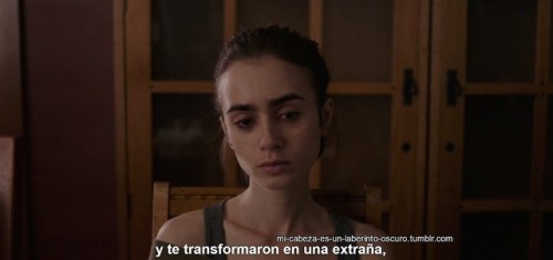 mi-cabeza-es-un-laberinto-oscuro:  Hasta el hueso.