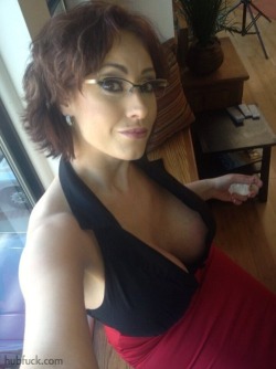 milfmix:  Click for Many More MILFs - http://milfmix.tumblr.com/