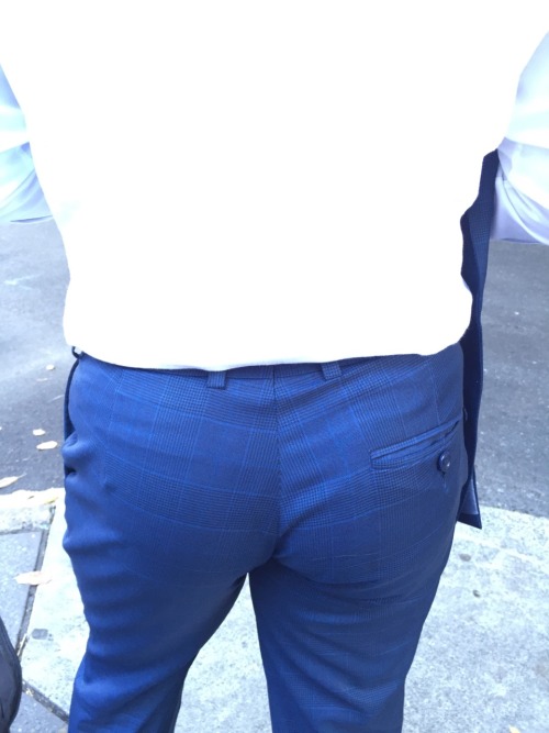 suitedmenaus: Hot butt in blue prince of Wales