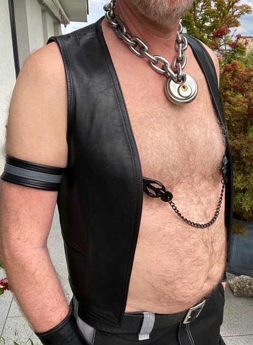 fisteebear:  FisteeBear - nippleplay in leather and workwear