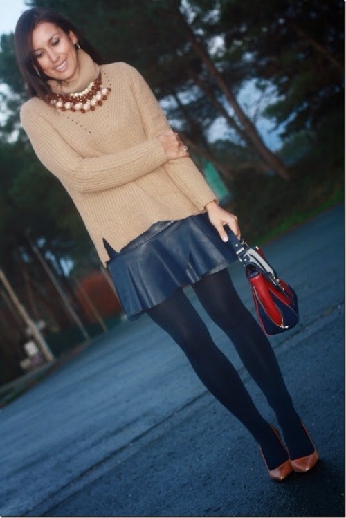 fashion-tights:NAVY AND CAMEL FOR THE WEEKEND*Chaqueta/Blazer Zara*Jersey/Pullover Lefties*Falda/Ski