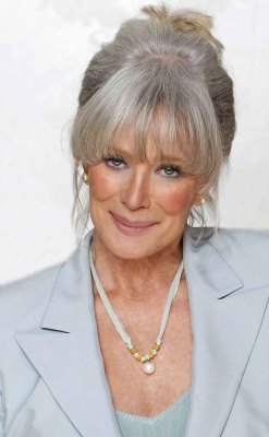 Linda Evans is such a beauty… Iâ€™d