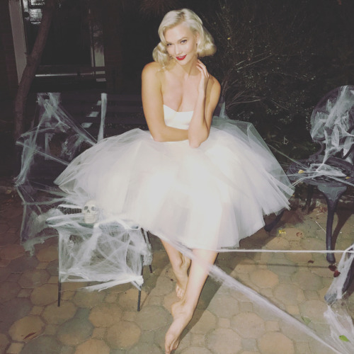 justkarliekloss:karlawelchstylist: Karlie x Marilyn