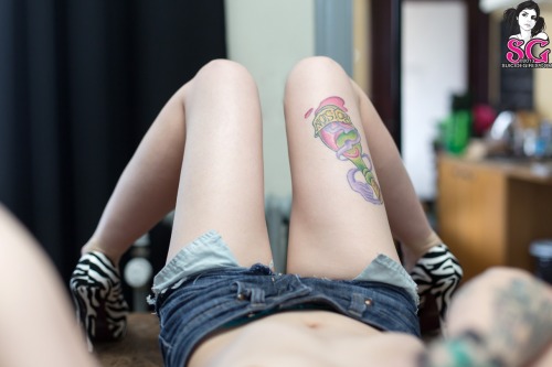 suicidegirlslover:  Crystal Suicide