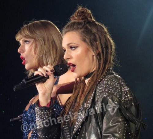 michaelawaffles:@taylorswift and tove lo!