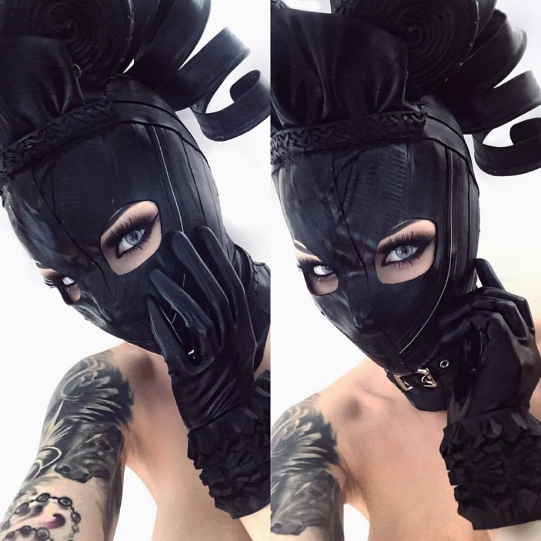 starfucked:  Trying my amazing hood, collar and cuffs from Kurage 👉🏼 www.kurage.tokyo