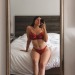 katevictoriax:Wearing red in bed 🎈