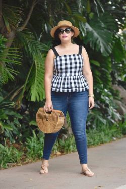 beautiful-real-women:  Girl With Curves blogger Tanesha Awasthi wears a gingham peplum, skinny jeans, boater hat, Tory Burch Miller sandals, Celine Audrey sunglasses and straw bag in Hawaii.  Very cute