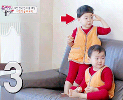 song-minguk:  I’m scared of Shark T__T 