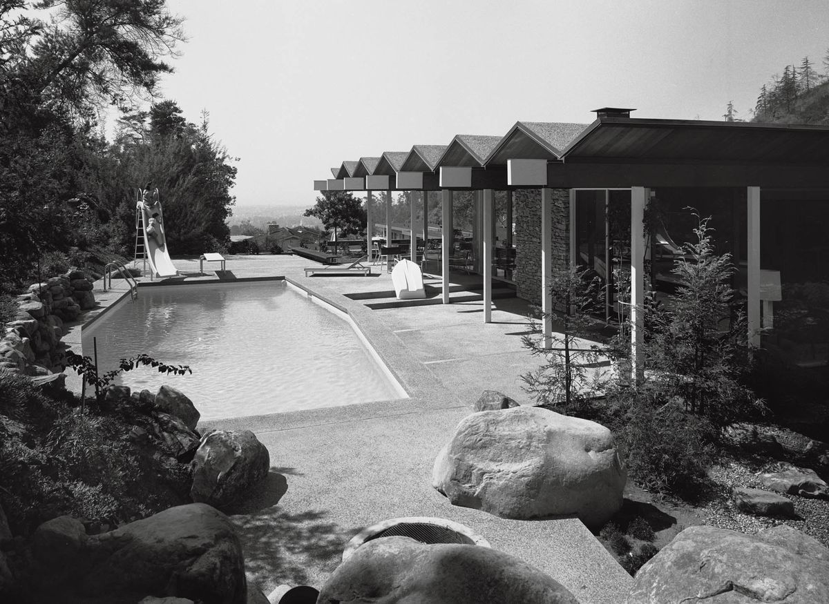 archatlas:   California Captured: Mid-Century Modern Architecture   The style and