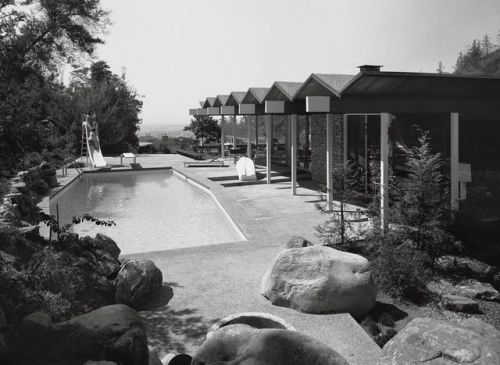 archatlas:California Captured: Mid-Century Modern ArchitectureThe style and mythology of Mid-Century Modern California a