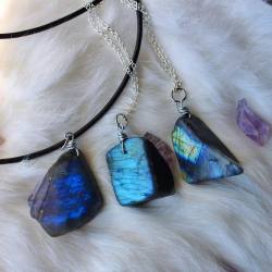 ashmoonbaby:  ✨Lore of the Inuit peoples claim Labradorite fell from the frozen fire of the Aurora Borealis, an ordinary stone that transforms to the extraordinary, shimmering in a mystical light that separates the waking world from unseen realms. It