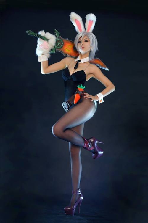 cosplayandanimes:  Battle Bunny Riven - League adult photos