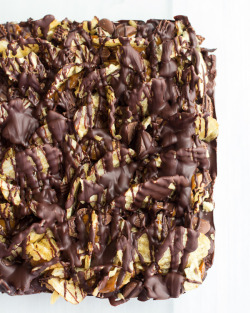 sweetoothgirl:  Loaded Peanut Butter Chocolate Covered Potato Chip Fudge   