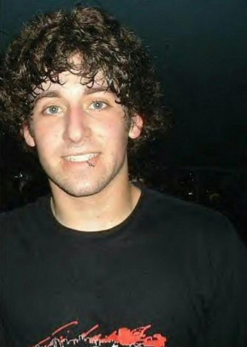 Anyone else remember the Joe Trohman lip ring?