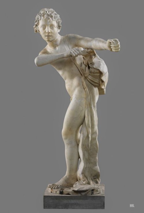 hadrian6:Cupid shooting an arrow. 1623-24. Giovanni Francesco Susini. Italian. 1585-1653.marble.    