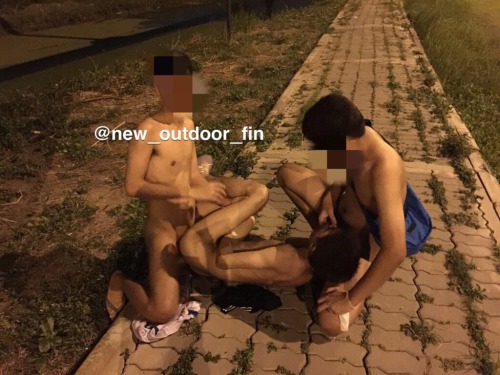 6sg: sgboiboi2: lolongi: fimeim: B 한국은 아니네 Outdoor fun I’d stop to watch, too.6sg.tumblr.c