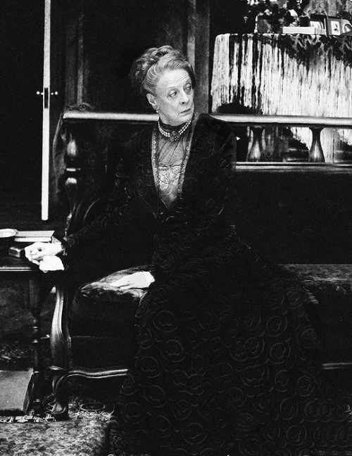 dontbesodroopy:She’s always been imperious from the age of two, and I think she’s just about got the hang of it now. - Maggie Smith about Violet Crawley