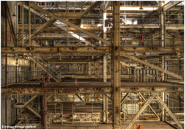 freaktography:
“ A New Level on Flickr.
A New Level #Exploring an #abandoned #Powerplant vacant since the mid-80’s. Now used for many #hollywood #movie sets http://flic.kr/p/jrt9bs
”