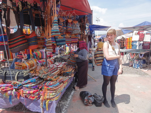 Last days have been quite busy so finally another post about Ecuador. This is the market of Otavalo.