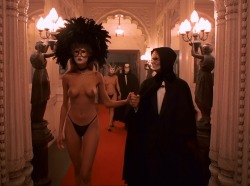 costumefeverrr:  Eyes Wide Shut (1999)