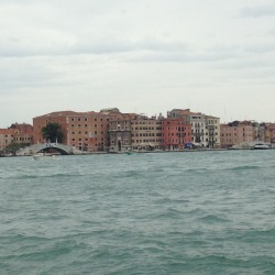 coqillage:  gecmetric:  grand canal // venice, italy    miss u 