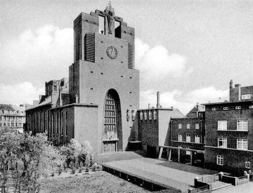 Heilig-Kreuz-Kirche, Gelsenkirche, Josef Franke, 1927-29